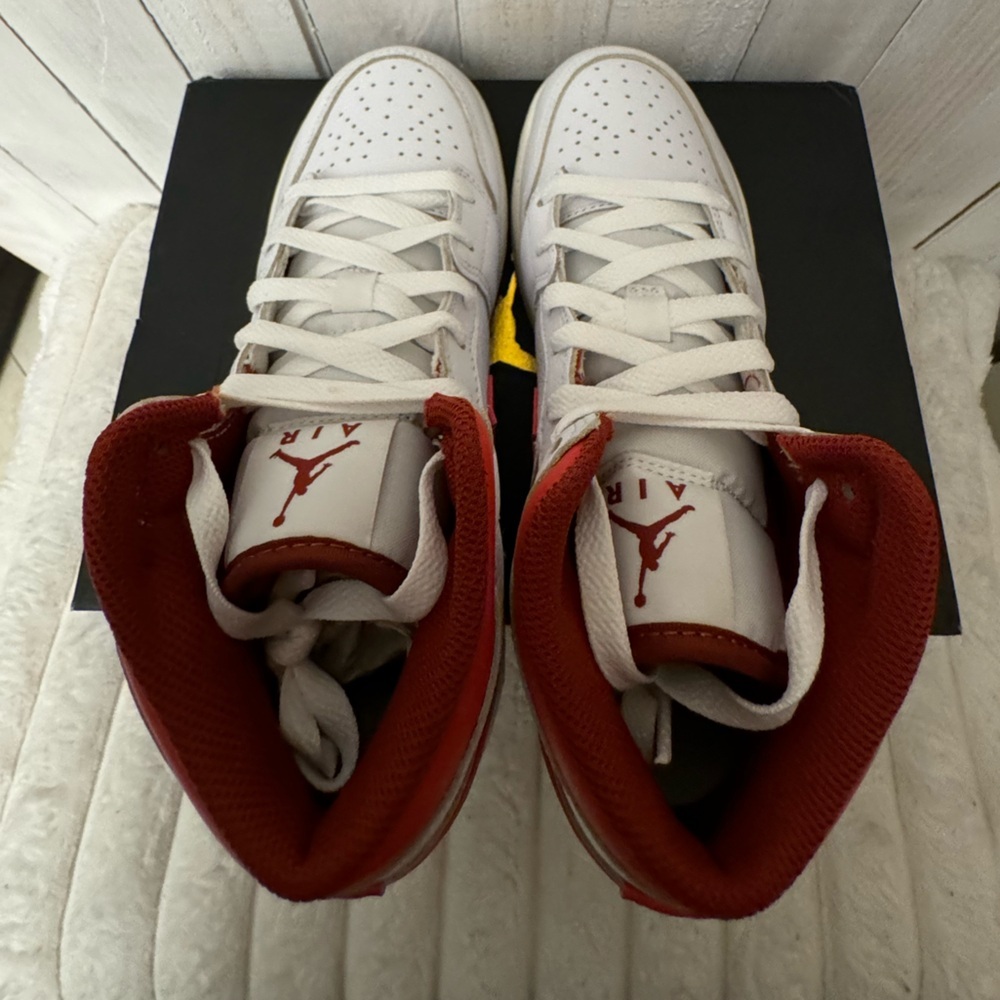 Air Jordan 1 Mid SE - Lobsters - Basketball Shoes Size - 5.5Y / 7W - Picture 6 of 11